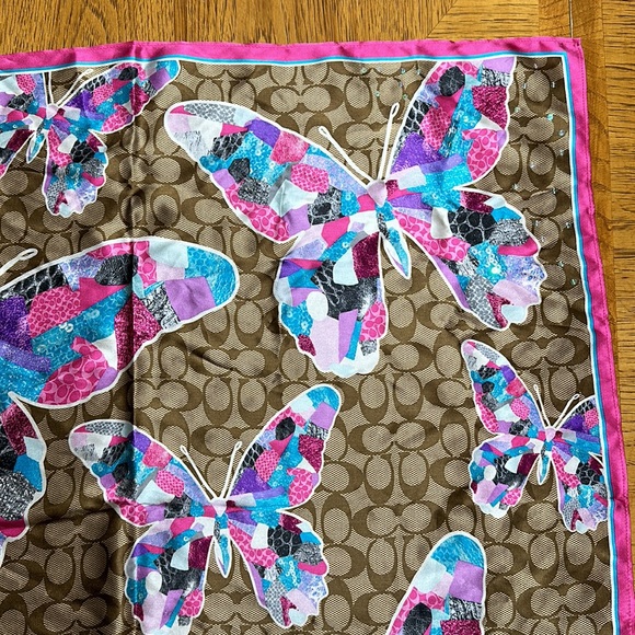 *EXTREMELY RARE* COACH Poppy Butterfly Silk Scarf - Picture 5 of 12